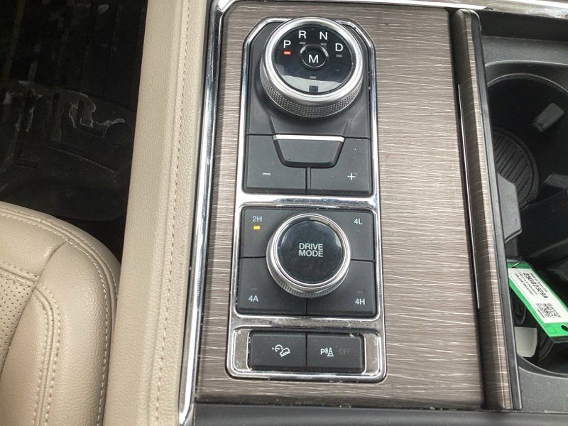 Used 2022 Ford Expedition Limited image 23