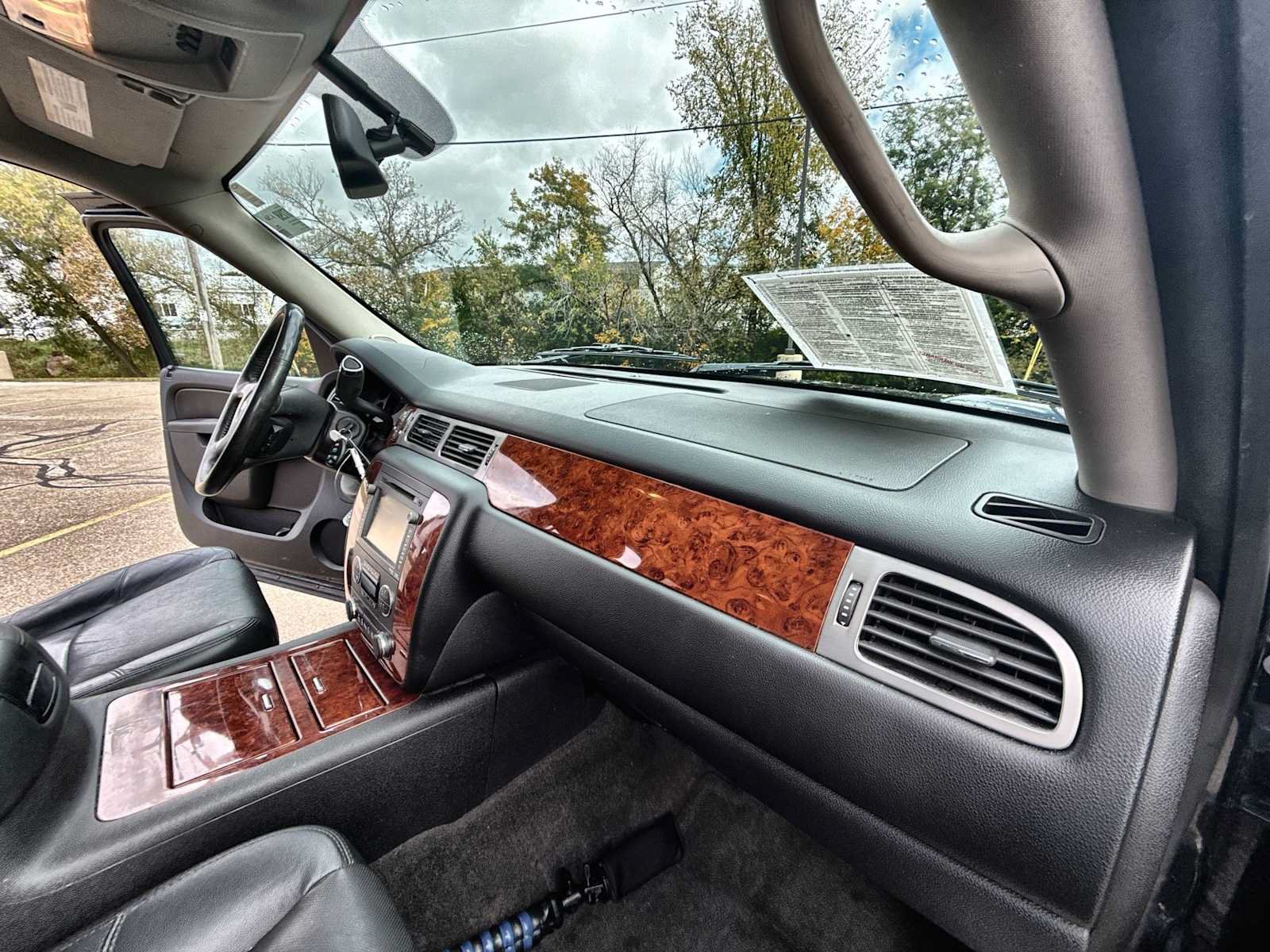 Used 2013 Chevrolet Tahoe LTZ AWD/4WD image 28