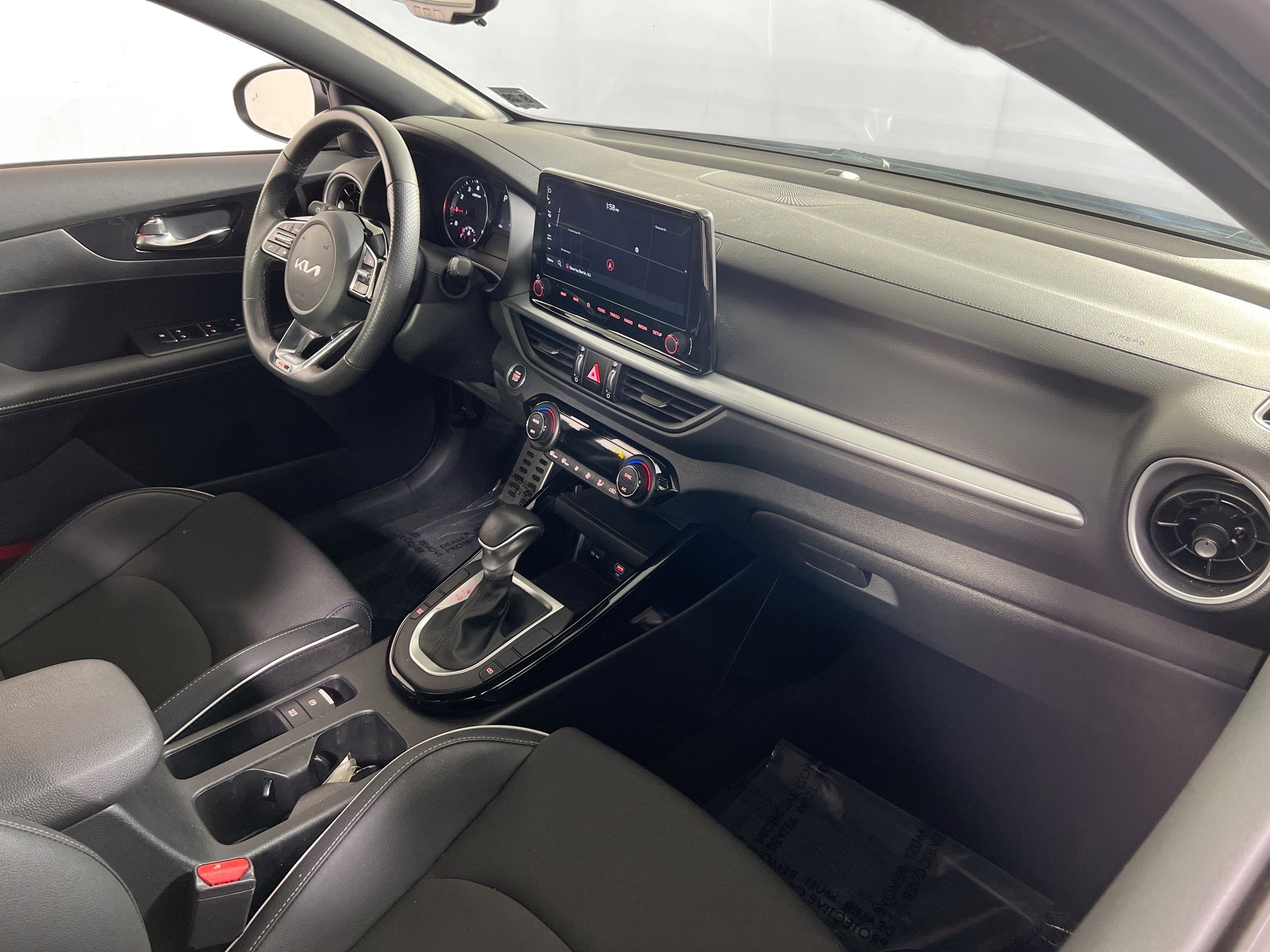 Used 2024 Kia Forte GT-Line image 27