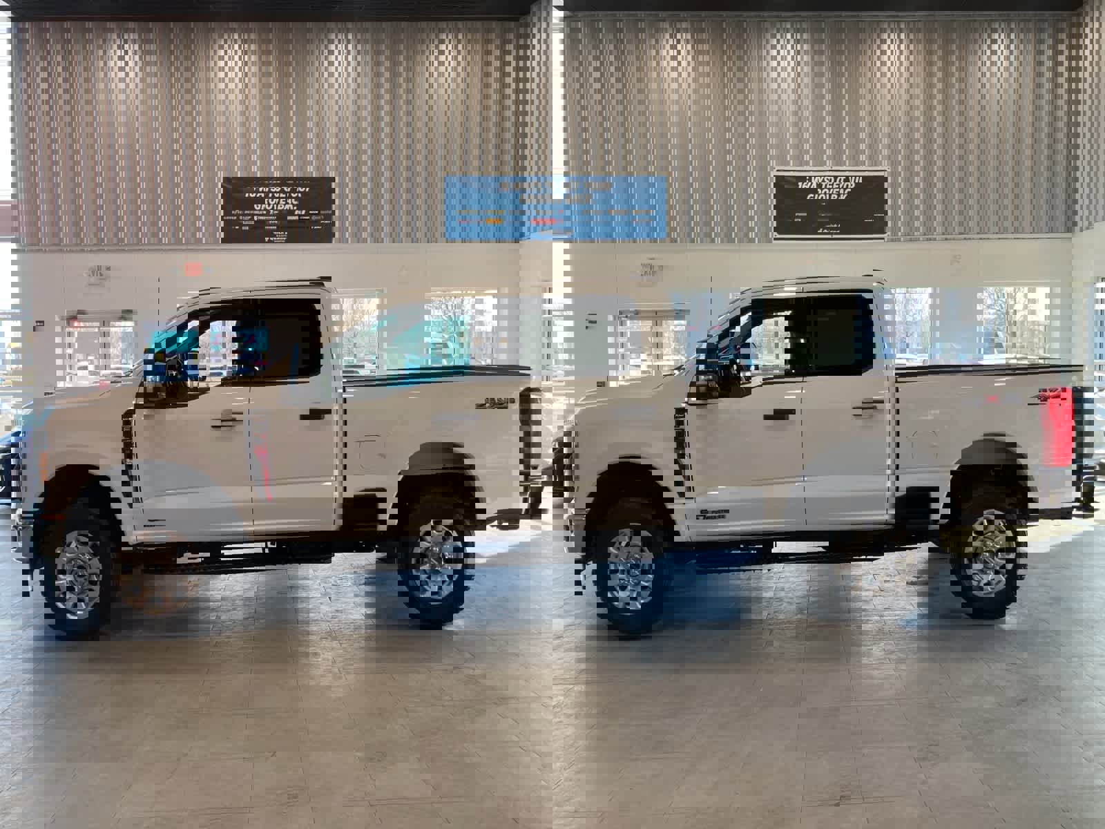 Used 2024 Ford F350 XLT image 8