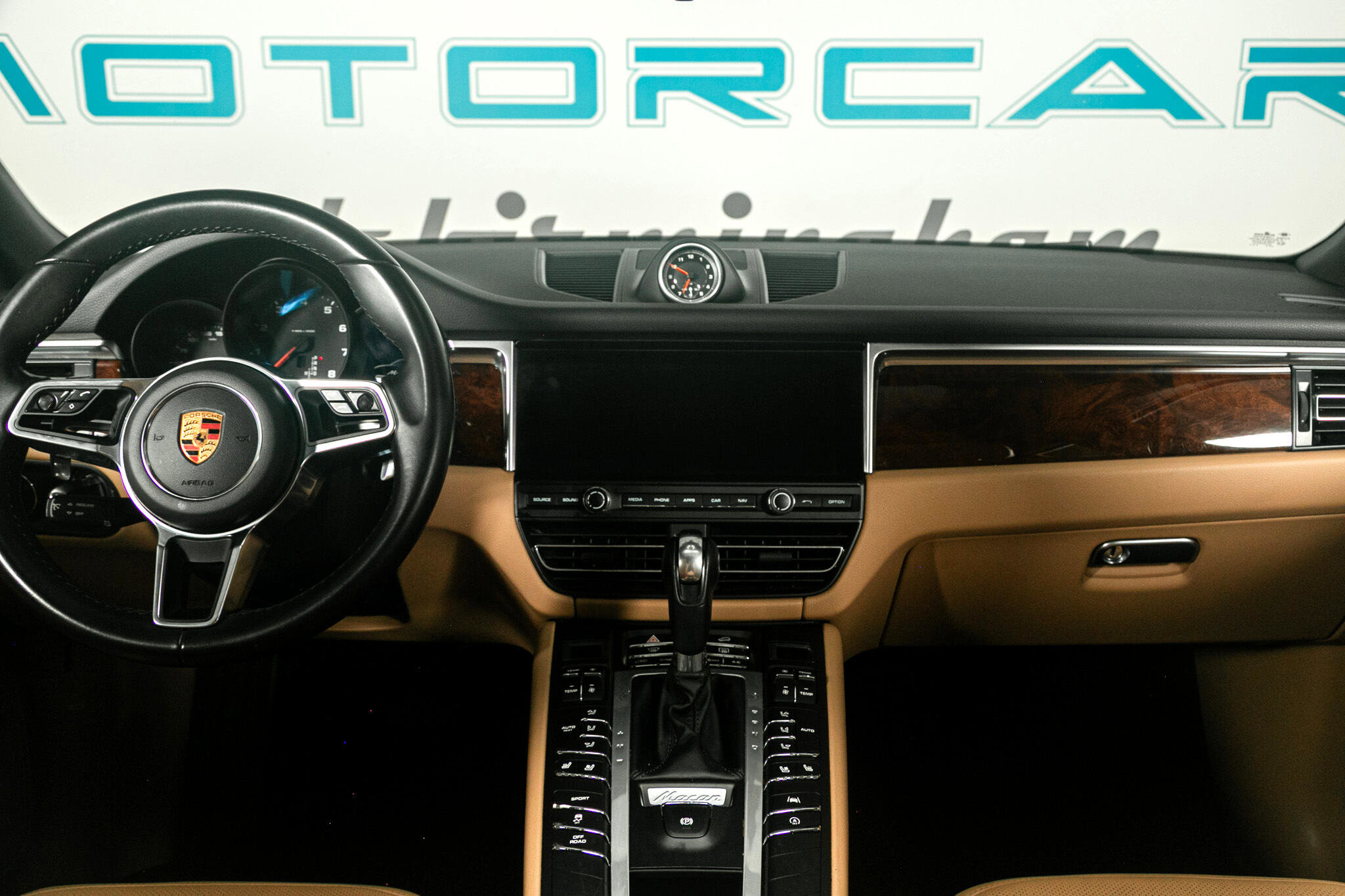 Used 2019 Porsche Macan w/ Premium Package Plus image 10