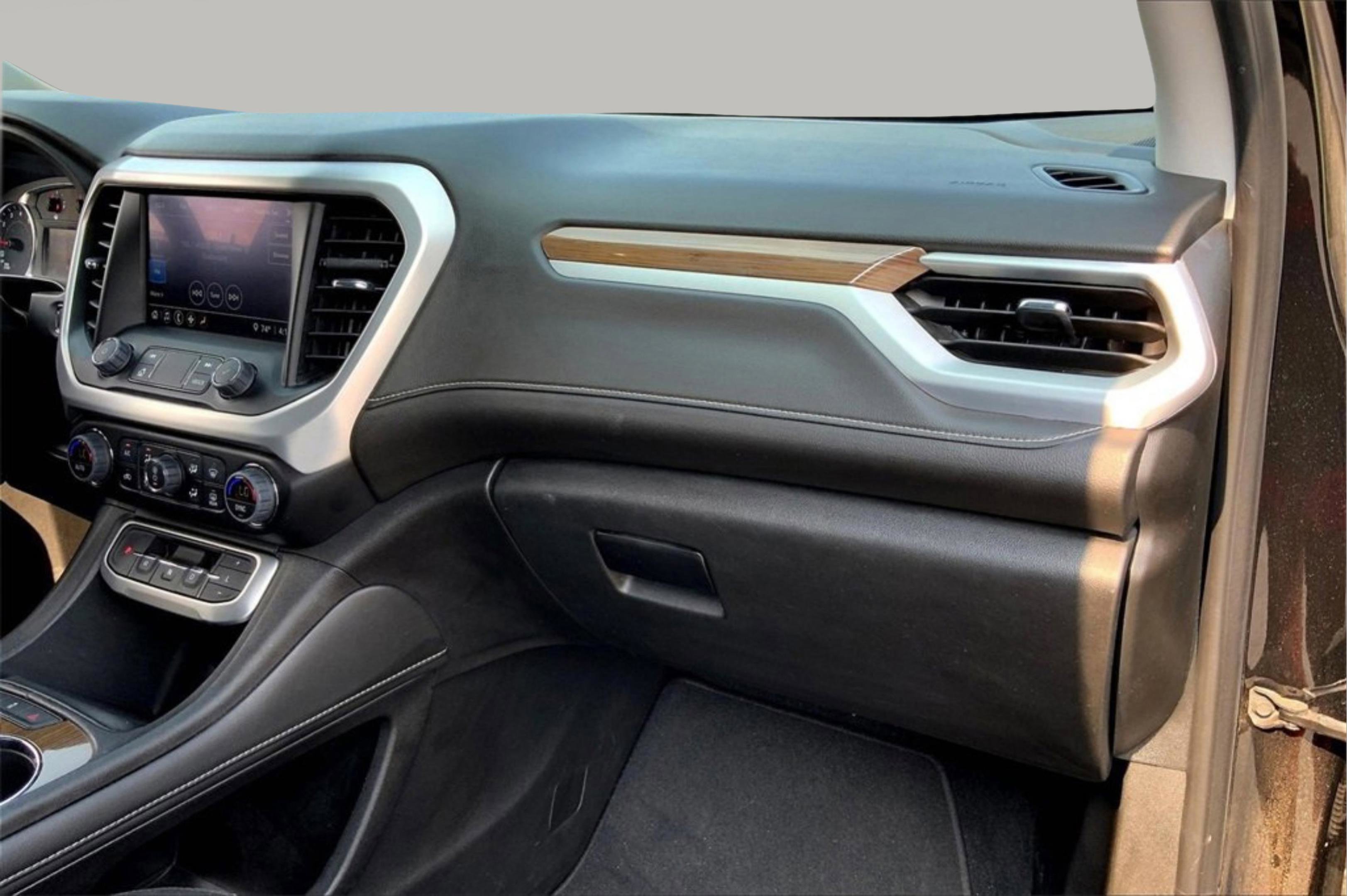 Used 2023 GMC Acadia SLE image 14