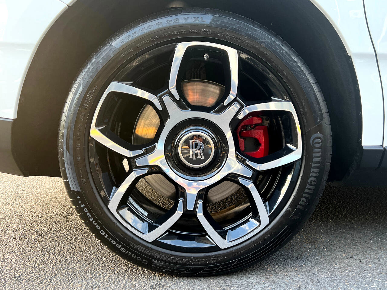 Used 2022 Rolls-Royce Cullinan Black Badge image 98