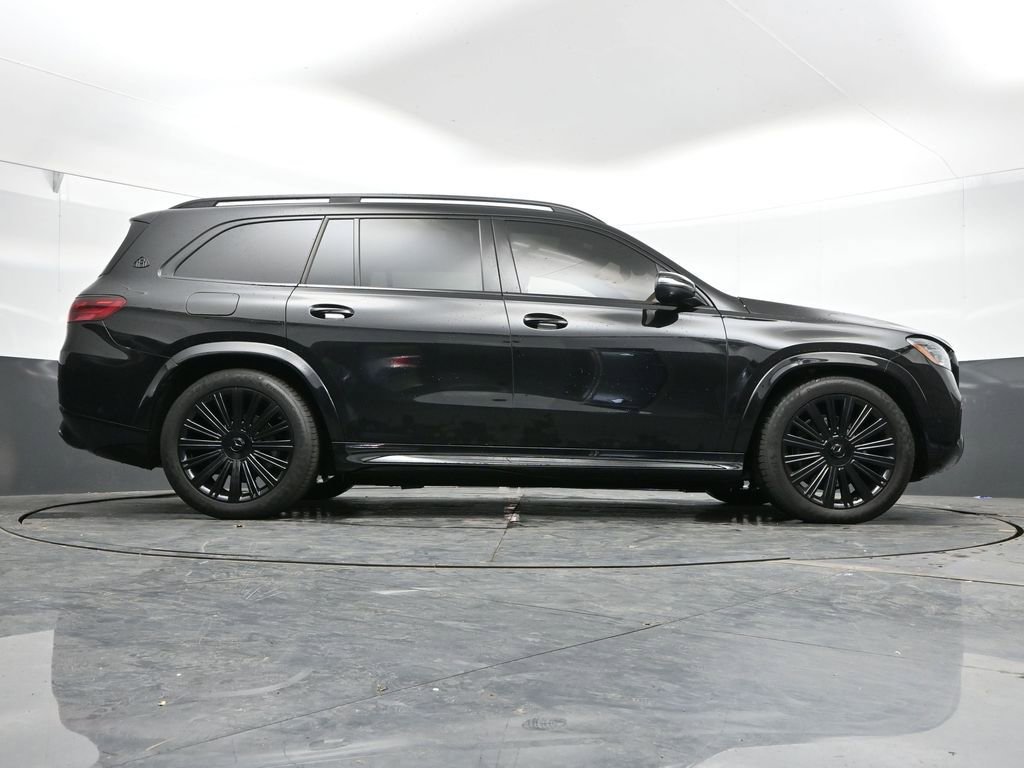 Used 2024 Mercedes-Benz Maybach GLS 600 4MATIC image 45