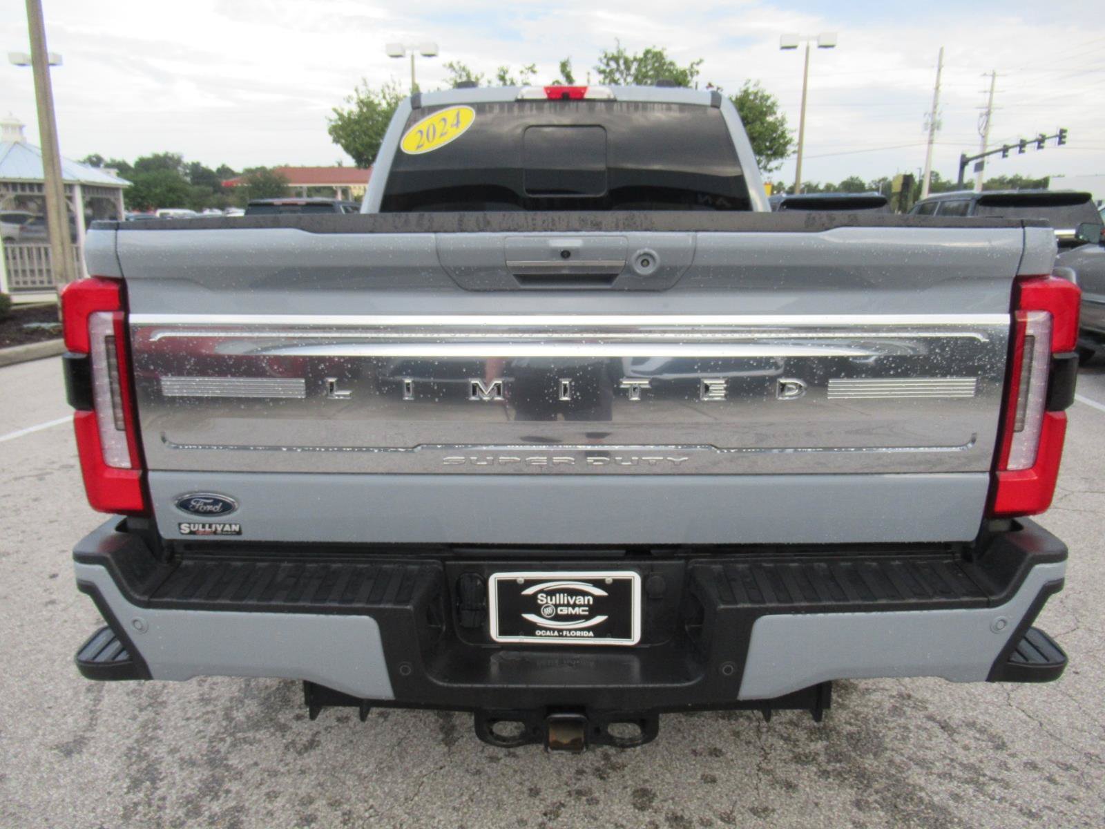 Used 2024 Ford F250 Limited w/ FX4 Off-Road Package AWD/4WD image 7