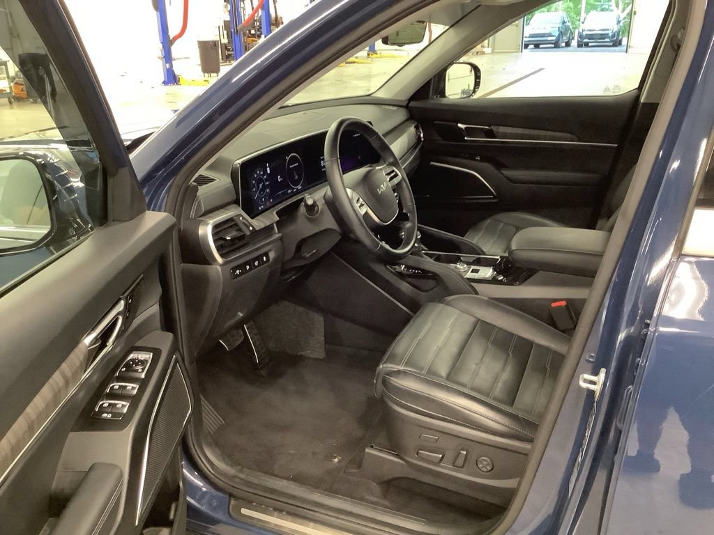 Certified 2024 Kia Telluride SX Prestige AWD/4WD image 17