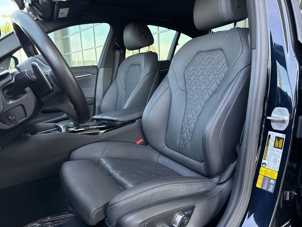 Used 2023 BMW 530e w/ Executive Package image 10