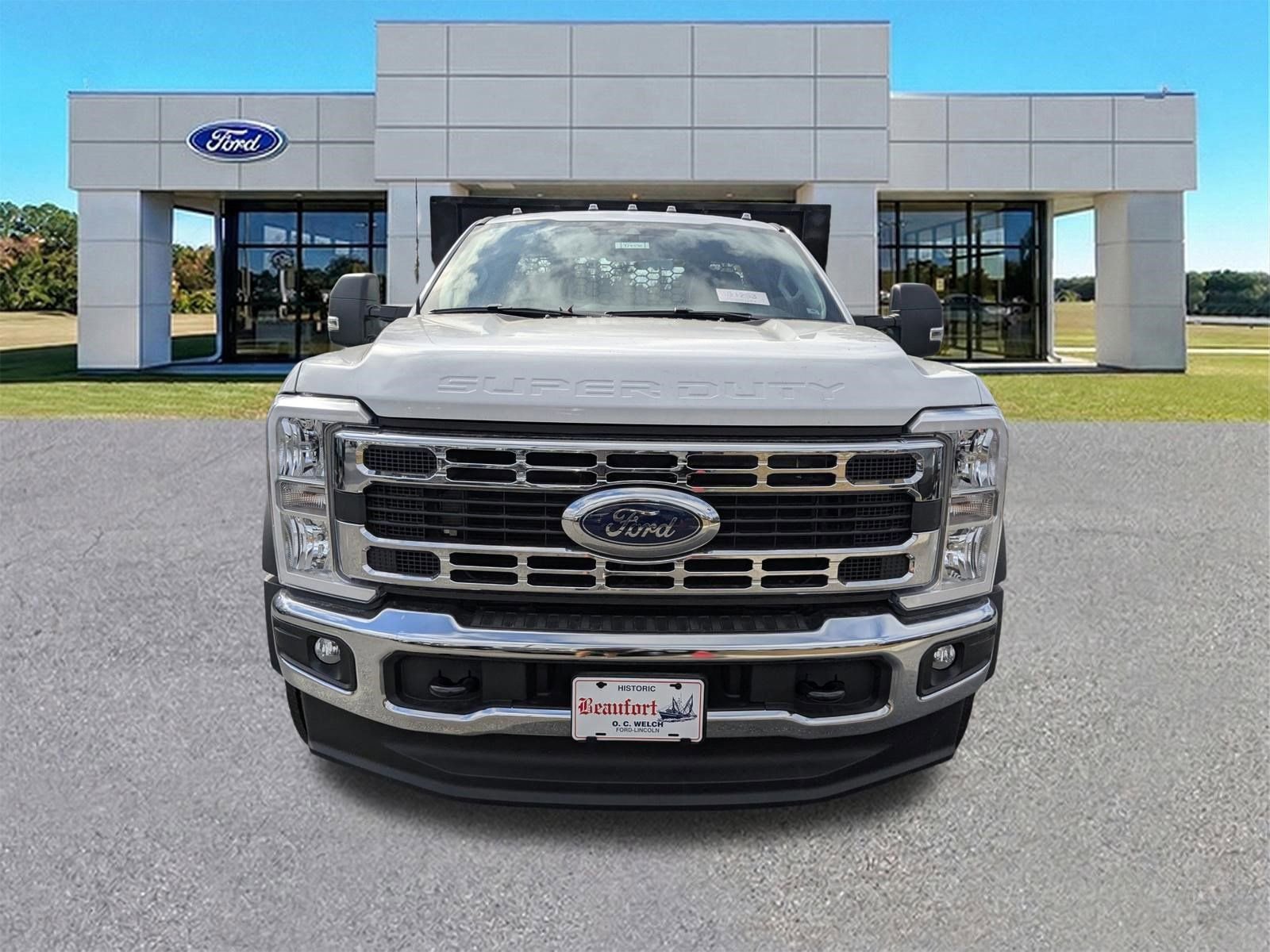 New 2025 Ford F450 XL w/ XL Chrome Package RWD image 9