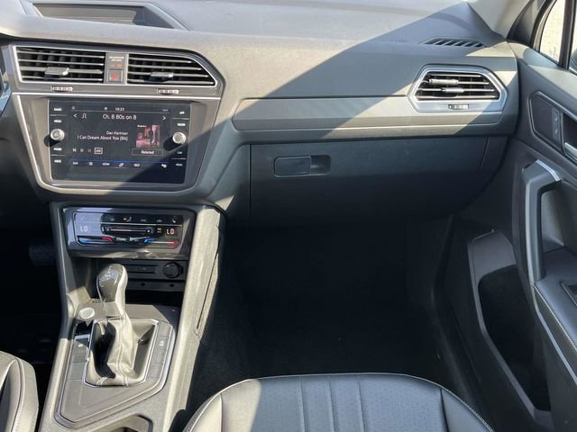 Used 2024 Volkswagen Tiguan SE FWD image 19