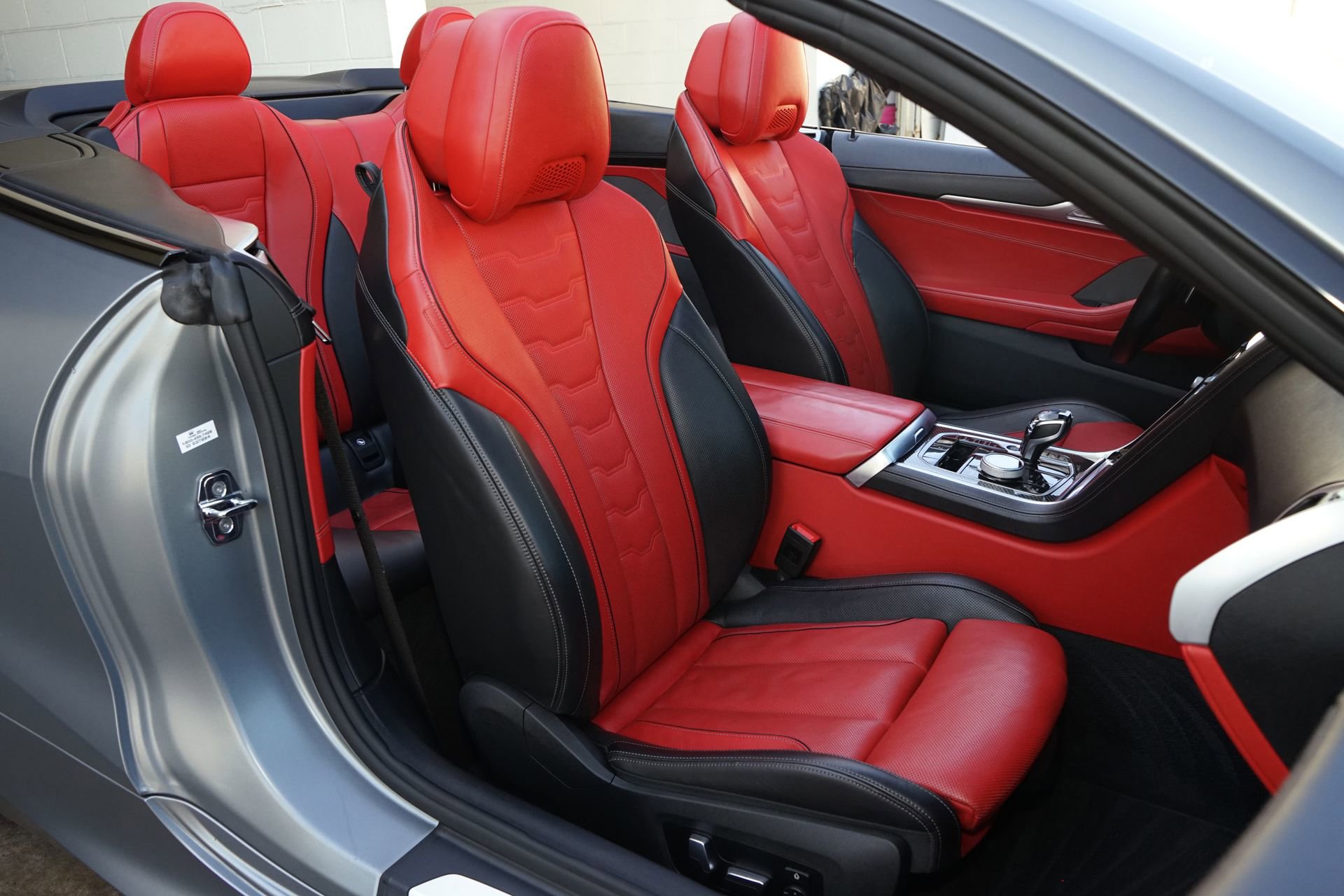 Used 2023 BMW M850i xDrive Convertible image 4