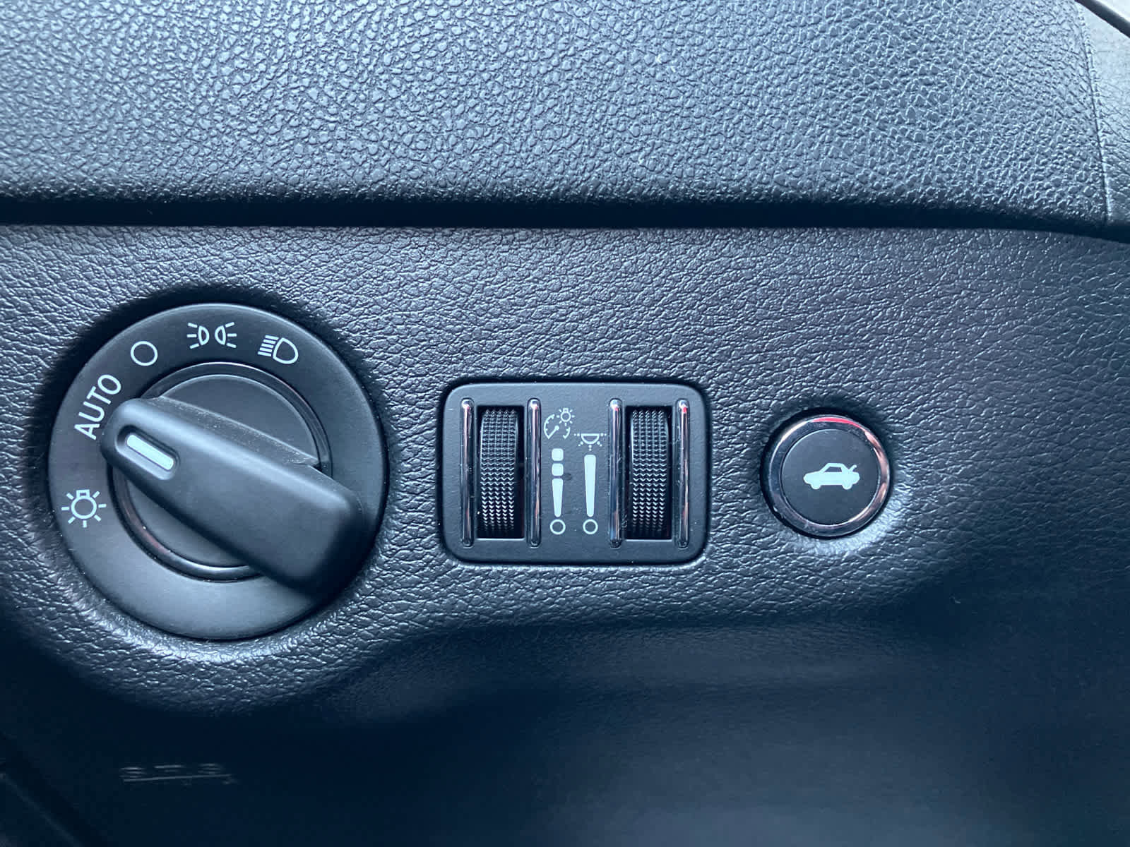 Used 2023 Dodge Charger SXT image 13