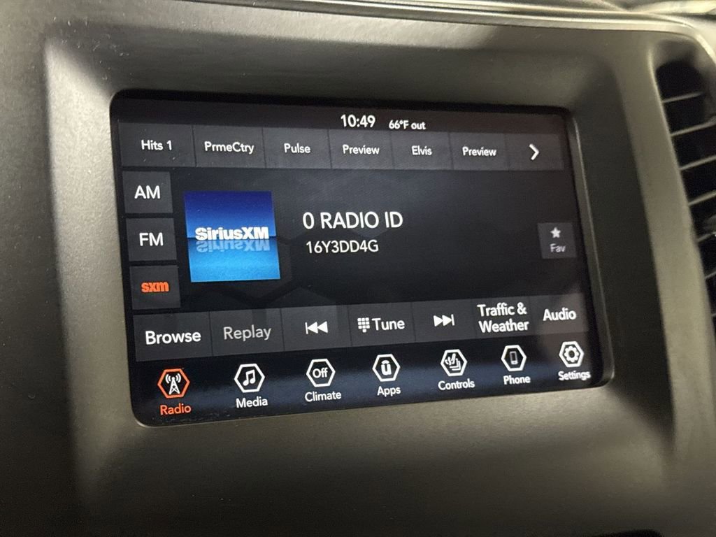 Used 2020 Jeep Cherokee Latitude w/ Cold Weather Group image 14