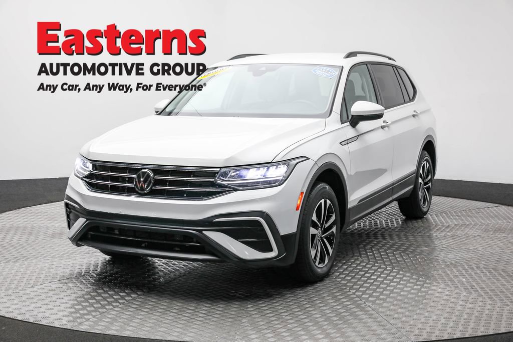 Used 2022 Volkswagen Tiguan S image 1