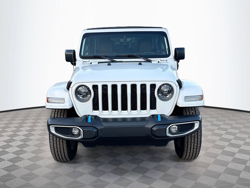 Used 2023 Jeep Wrangler Unlimited Sahara image 2