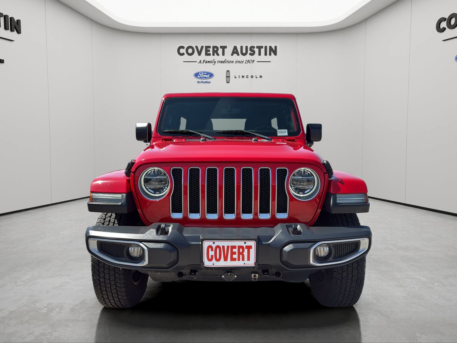 Used 2018 Jeep Wrangler Unlimited Sahara AWD/4WD image 8