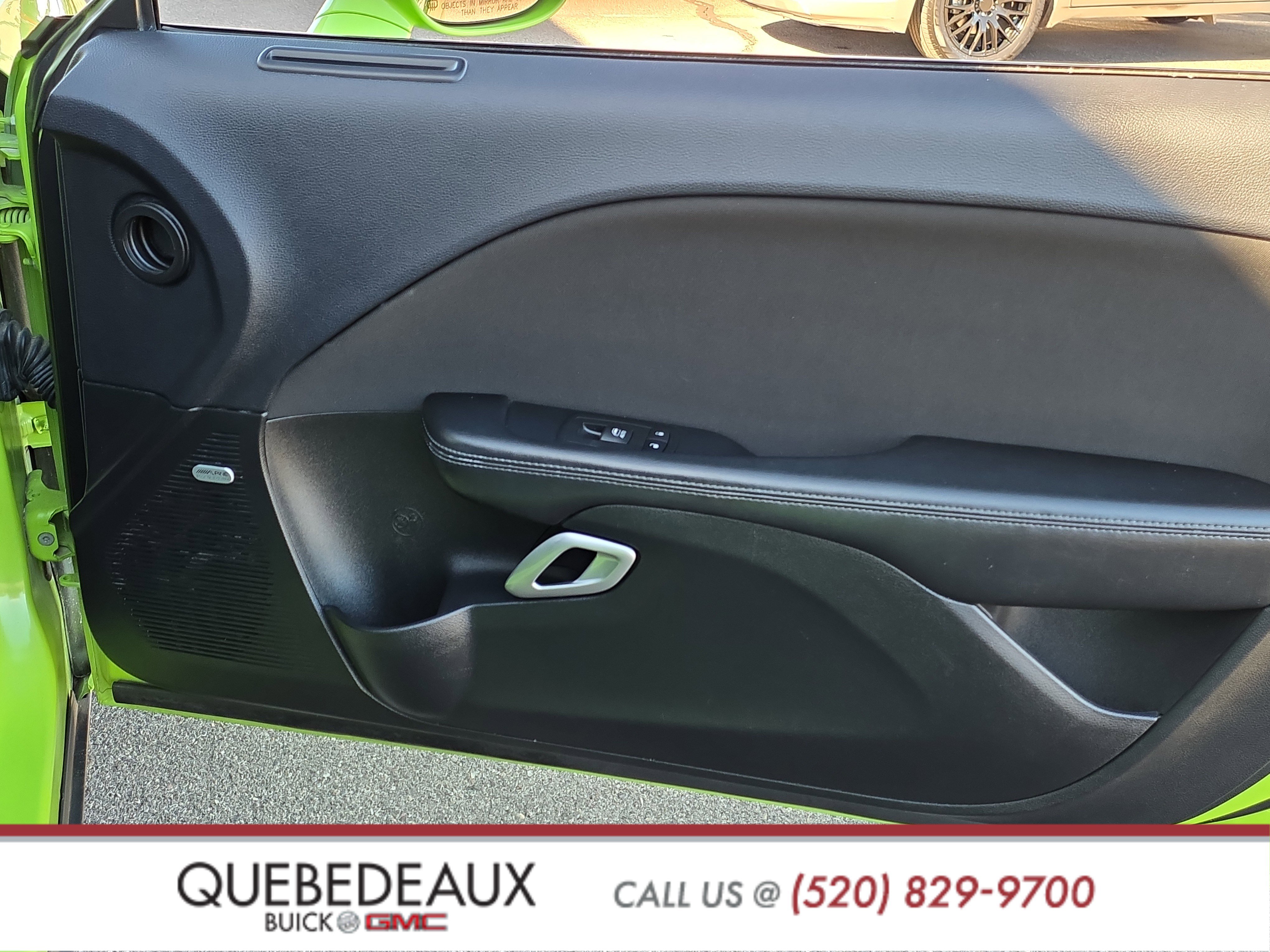 Used 2015 Dodge Challenger R/T image 25