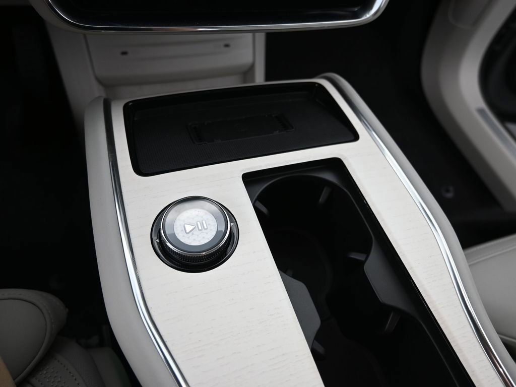 Used 2025 Volvo EX90 Ultra image 23