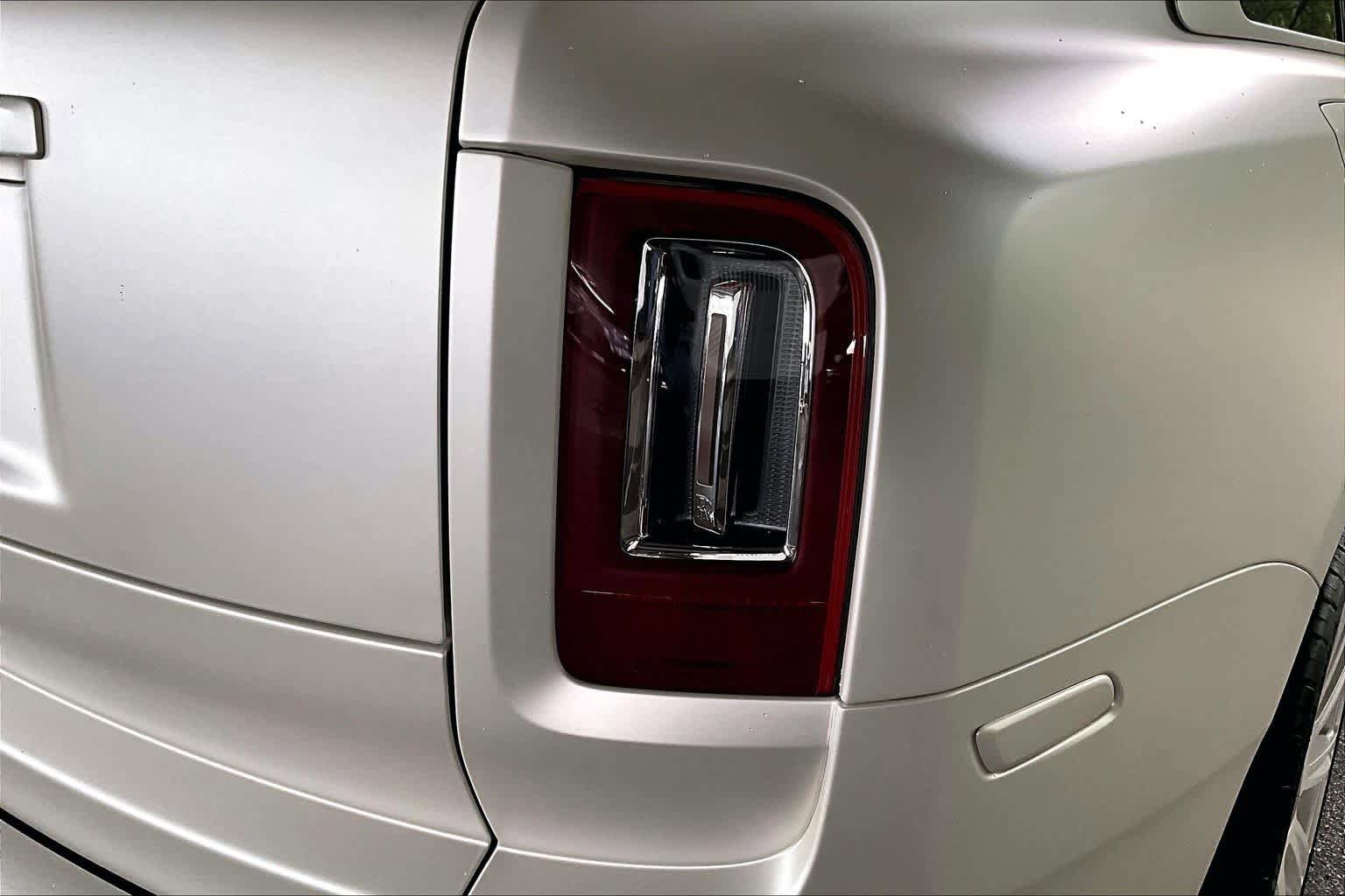 Used 2022 Rolls-Royce Cullinan AWD/4WD image 30