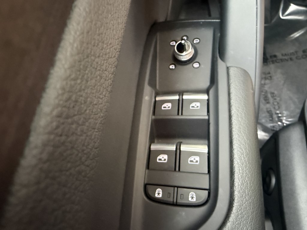 Used 2024 Audi Q5 e Premium w/ Convenience Package AWD/4WD image 27