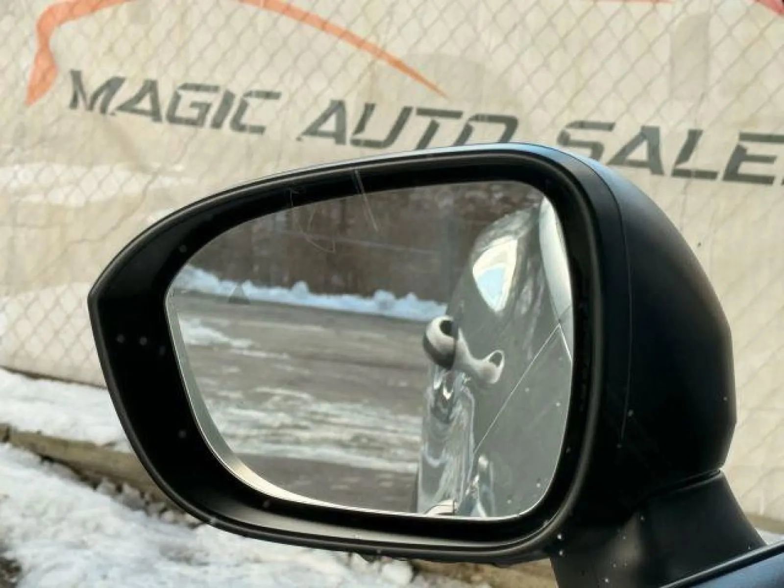 Used 2023 Nissan Rogue S AWD/4WD image 33