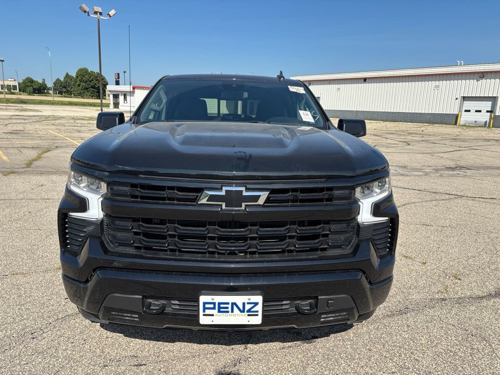 Used 2023 Chevrolet Silverado 1500 RST w/ Convenience Package II AWD/4WD image 2
