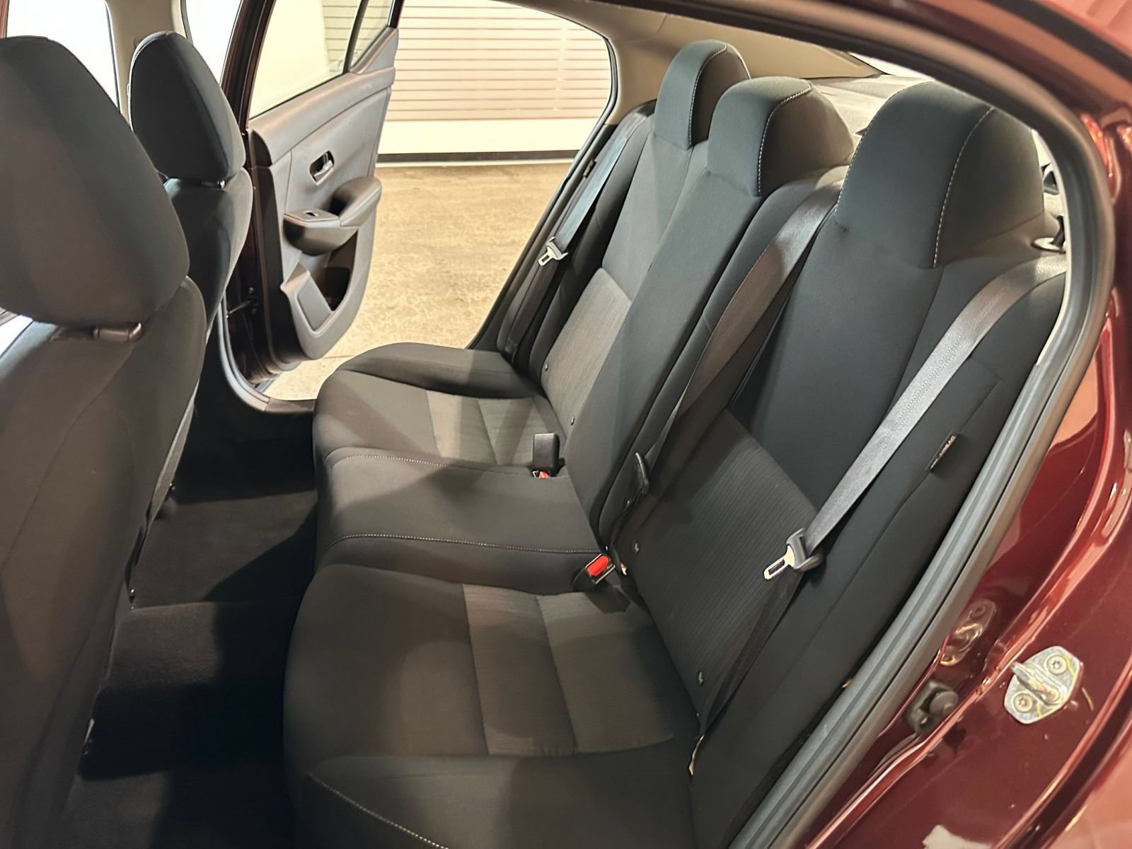 Used 2025 Nissan Sentra SV FWD image 38