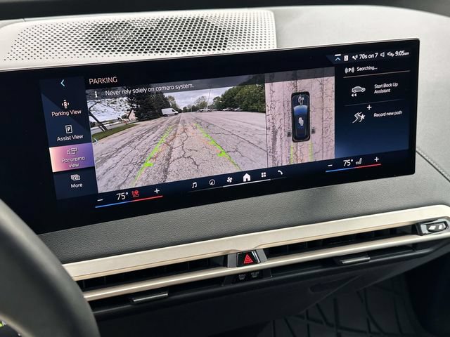 Used 2026 BMW iX xDrive60 AWD/4WD image 32