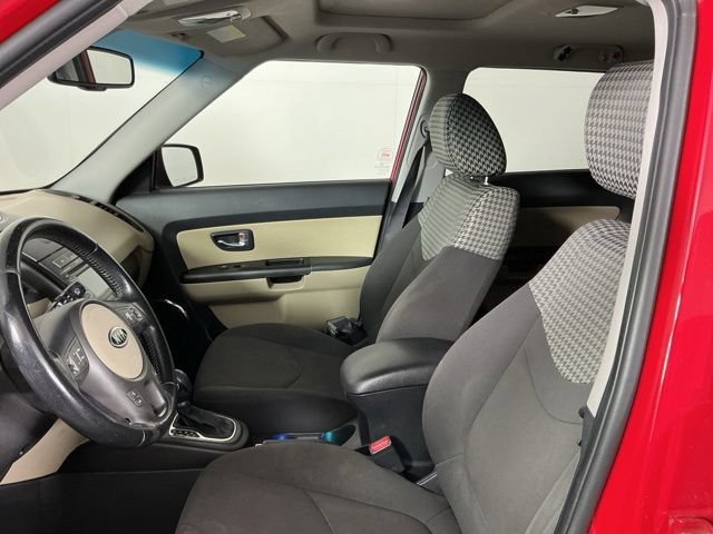 Used 2012 Kia Soul ! FWD image 10