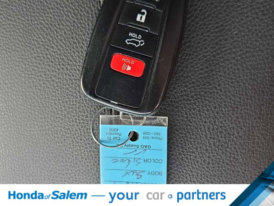 Used 2022 Toyota RAV4 XSE AWD/4WD image 21