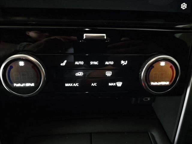 New 2025 Land Rover Discovery Dynamic SE AWD/4WD image 23