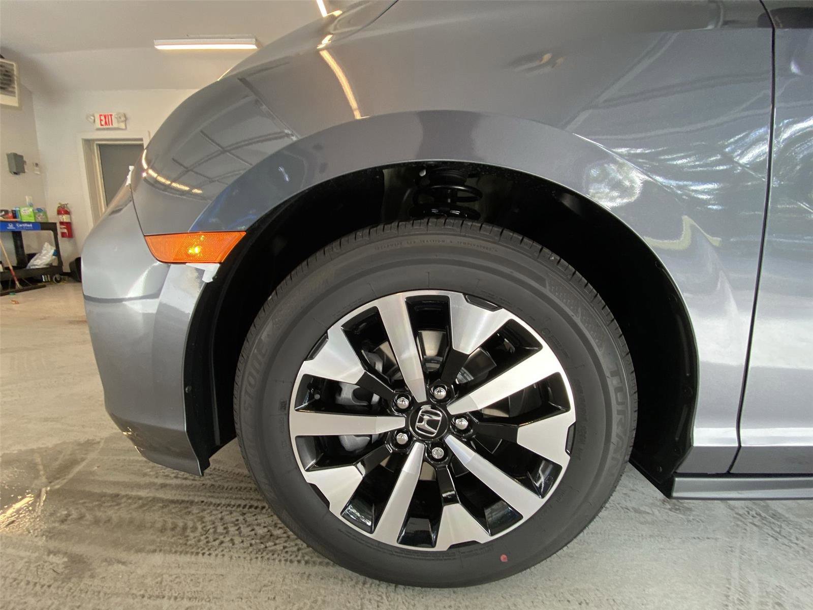 New 2025 Honda Odyssey EX-L image 19