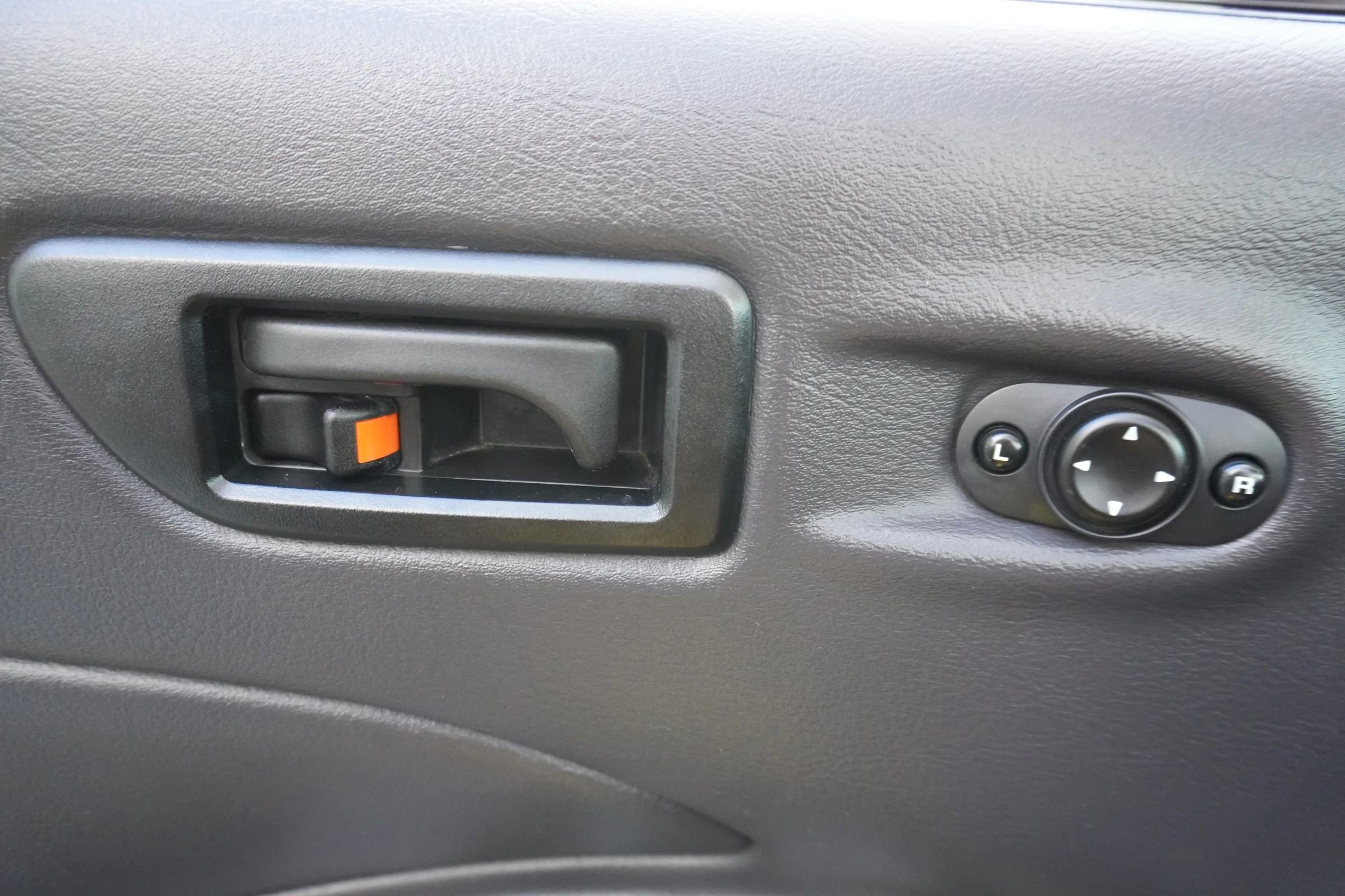 Used 1999 Plymouth Prowler Roadster 2D image 23