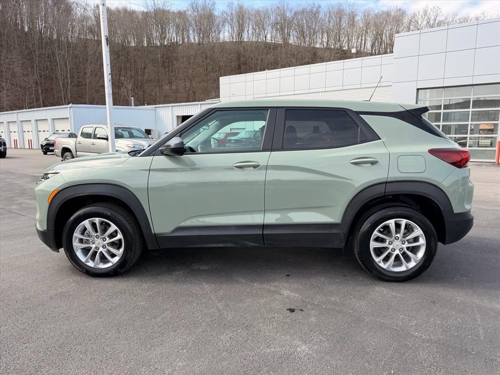 Used 2025 Chevrolet TrailBlazer LS w/ LS Convenience Package image 8