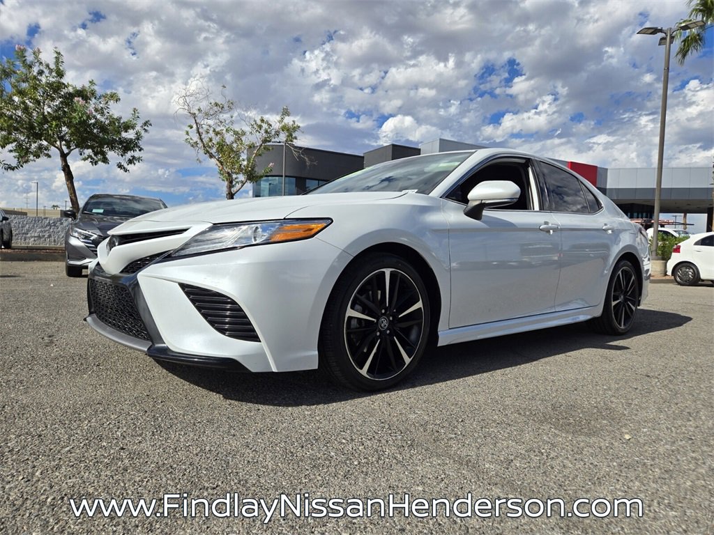 Used 2020 Toyota Camry XSE image 2