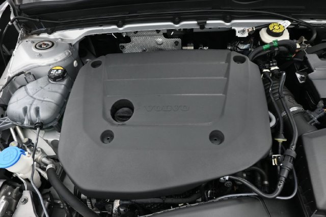 Used 2024 Volvo XC40 B5 Plus AWD/4WD image 33