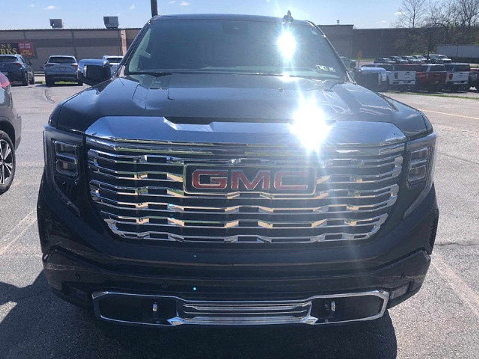 Used 2026 GMC Sierra 1500 Denali w/ Technology Package video 4