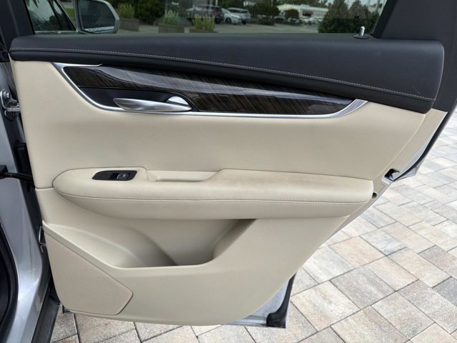 Used 2019 Cadillac XT5 FWD image 22