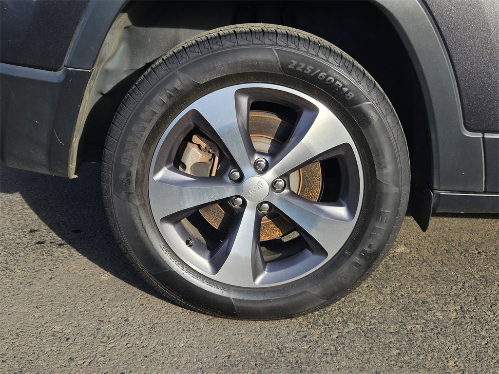 Certified 2022 Jeep Cherokee Limited image 9