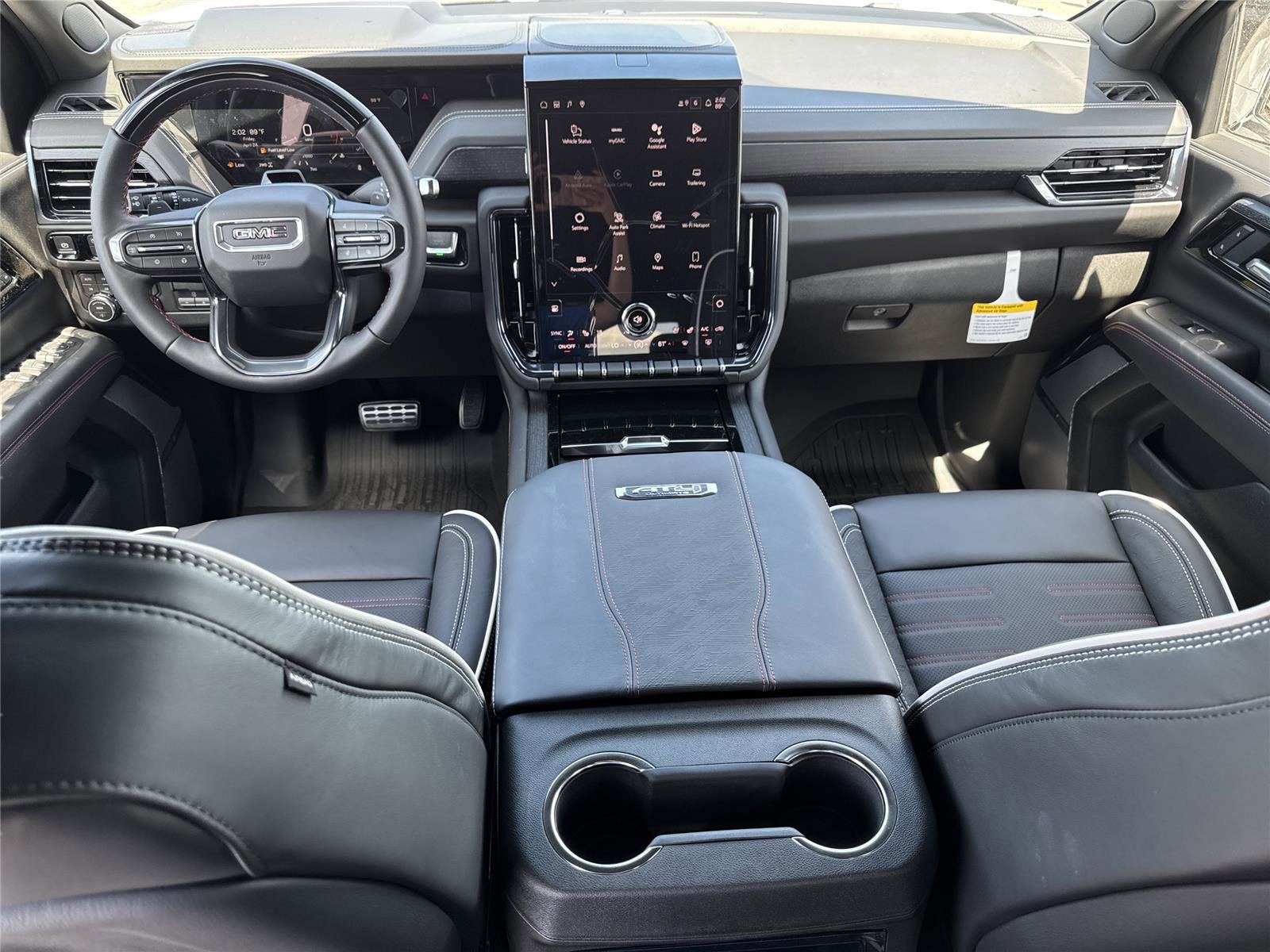 New 2026 GMC Yukon AT4 Ultimate w/ LPO, Floor Liner Package AWD/4WD image 39