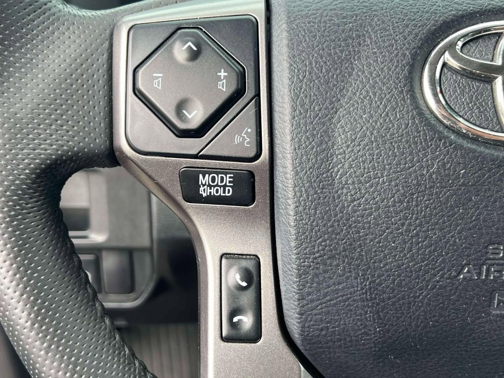 Used 2019 Toyota Tacoma SR5 w/ SR5 Appearance Package (SM) AWD/4WD image 20