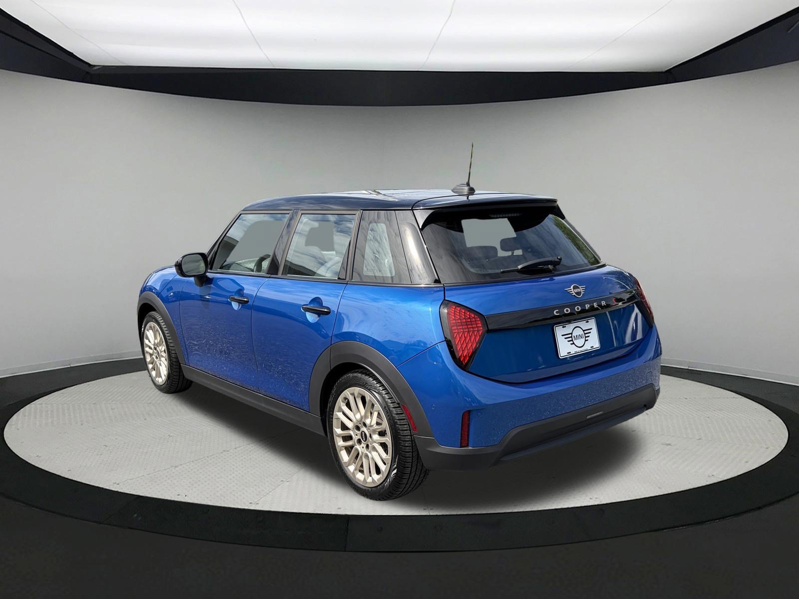Used 2025 MINI Cooper S FWD image 5