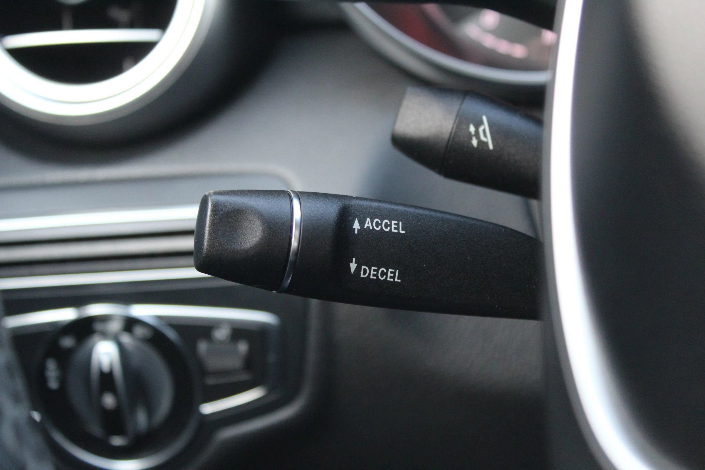 Used 2015 Mercedes-Benz C 300 4MATIC Sedan image 29