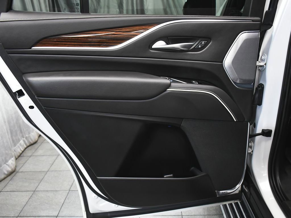 Used 2021 Cadillac Escalade Premium Luxury w/ Driver Assist Tech Package AWD/4WD image 12