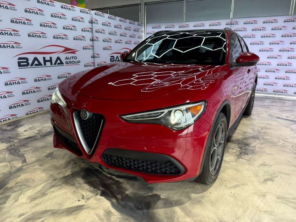 Used 2019 Alfa Romeo Stelvio Sport w/ Quick Order Package 22J Sport AWD/4WD image 2