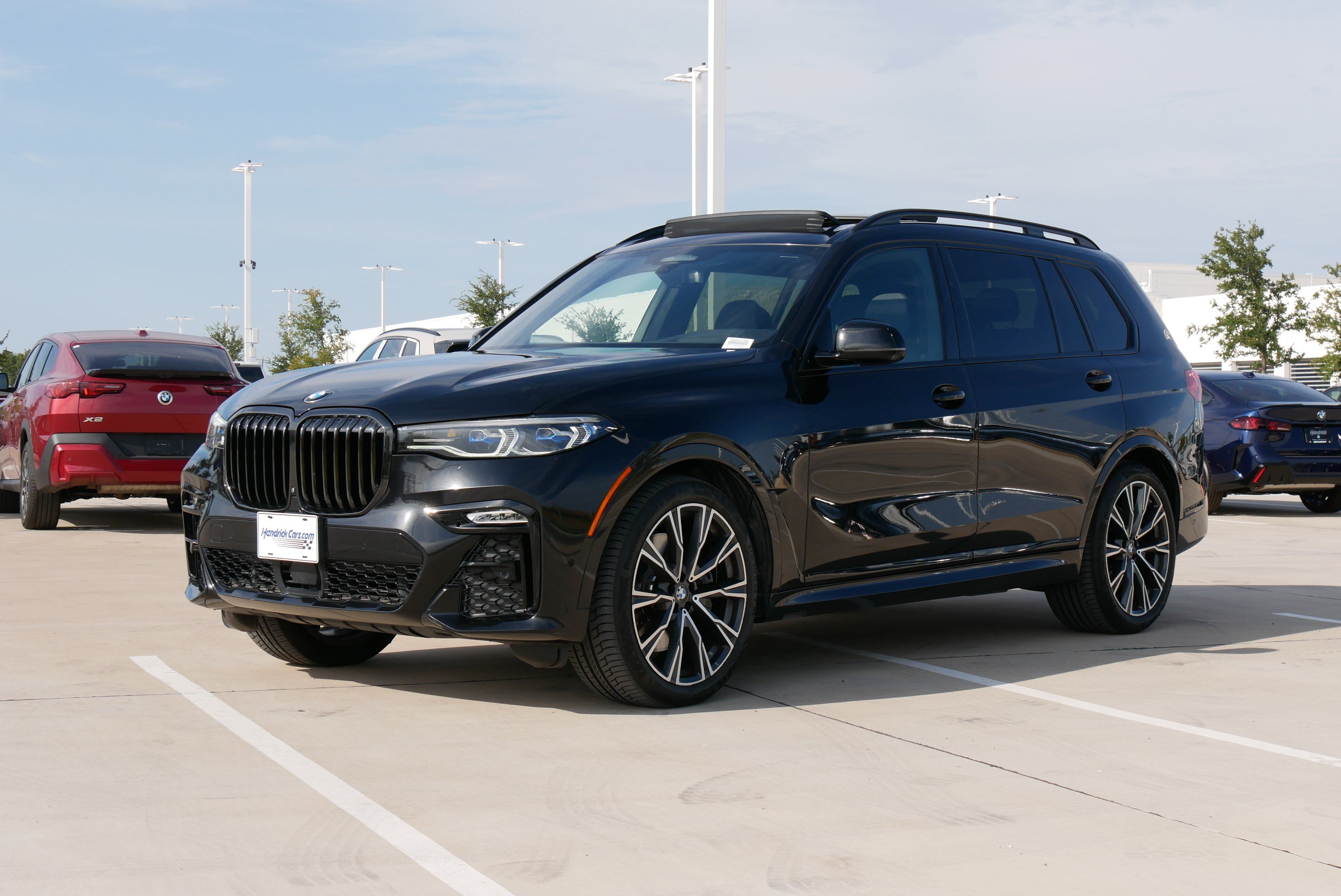 Used 2022 BMW X7 M50i AWD/4WD image 5