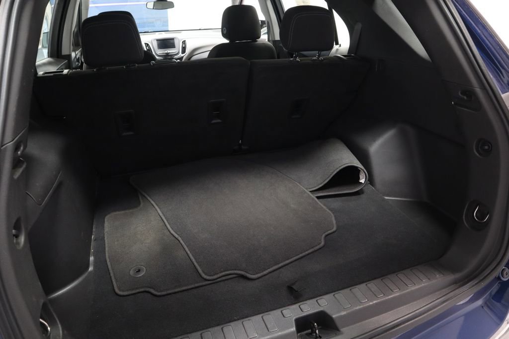 Used 2022 Chevrolet Equinox LS image 16