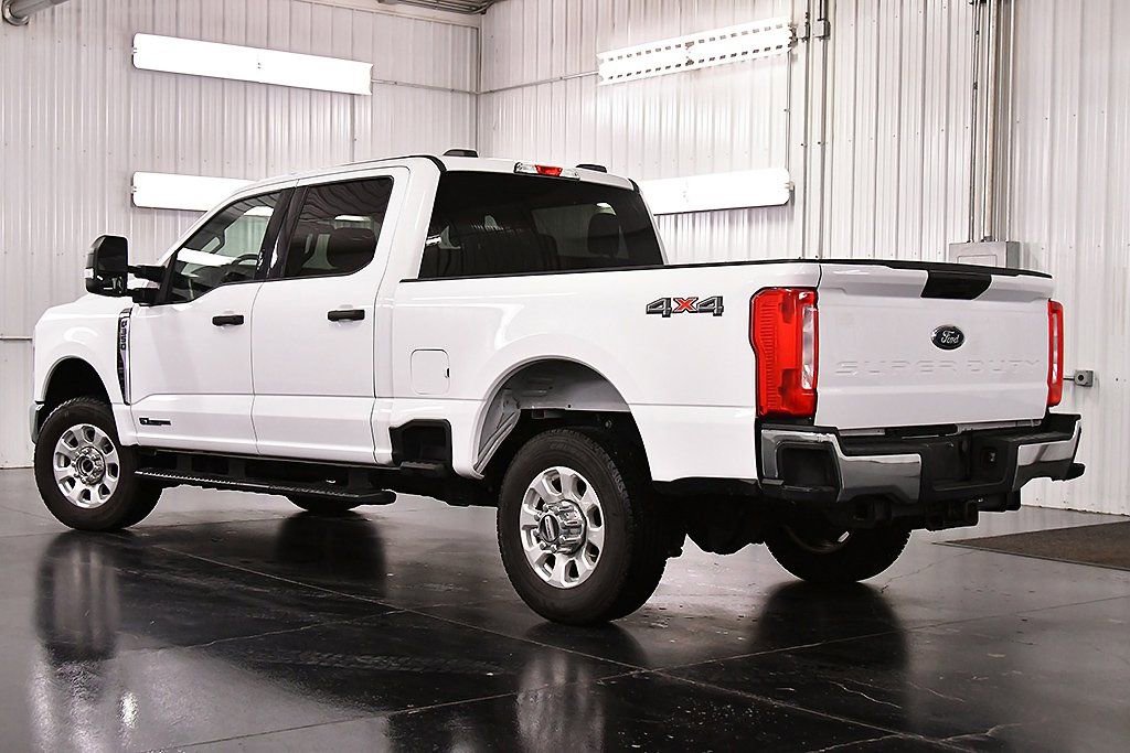 Used 2024 Ford F350 XLT image 5
