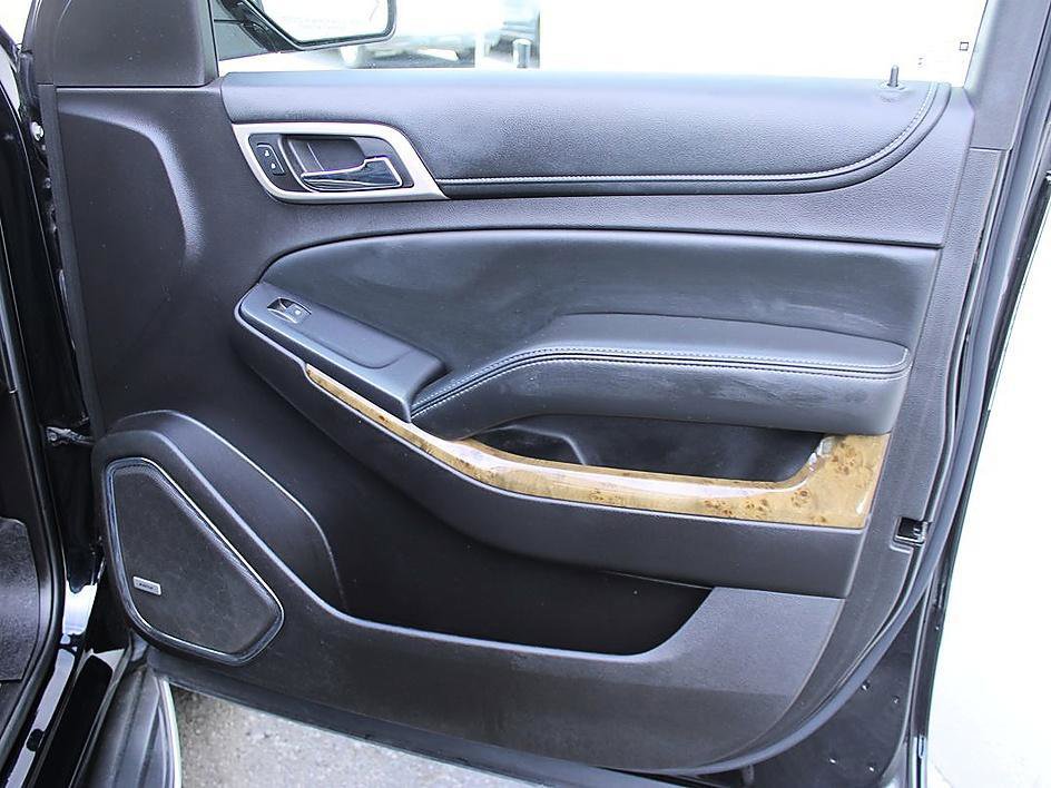 Used 2016 GMC Yukon XL Denali image 25