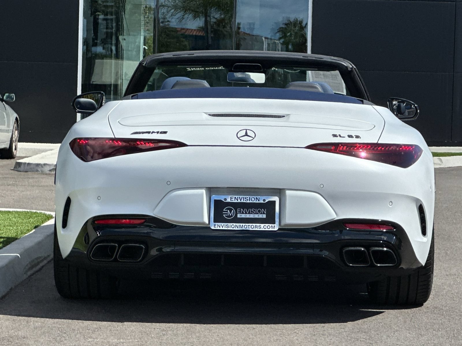 Used 2026 Mercedes-Benz SL 63 AMG 4MATIC image 4