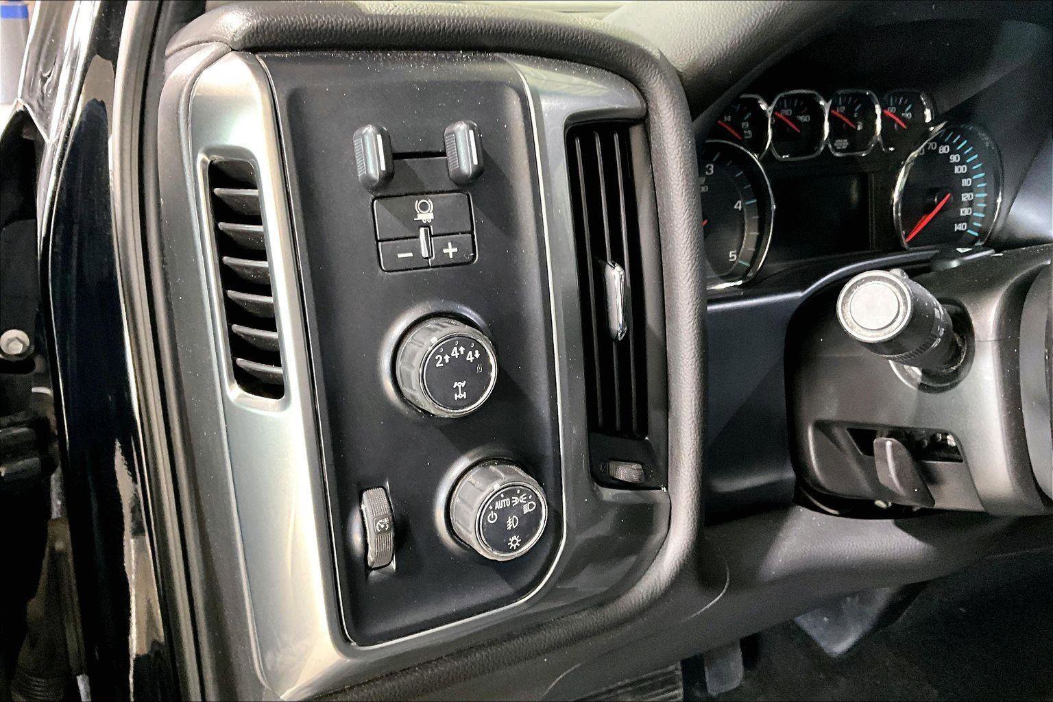 Used 2018 Chevrolet Silverado 2500 LT w/ Z71 Package, Off-Road image 39